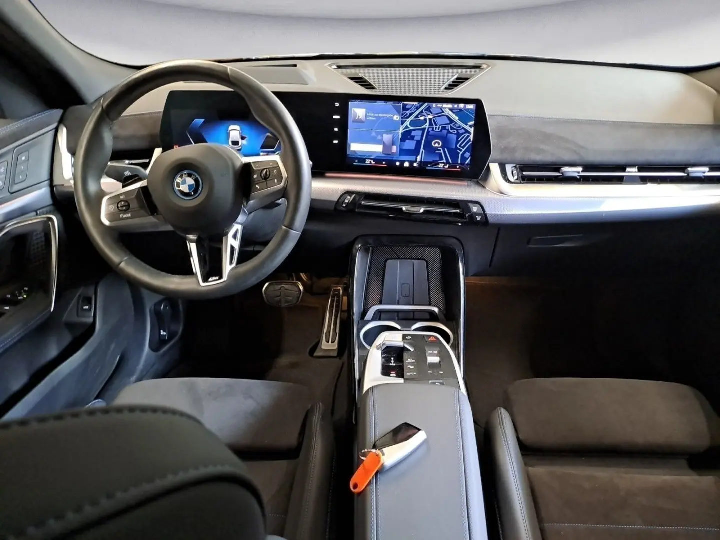 ix2 xDrive30 M Sport Navi Head-Up AHK ACC 360