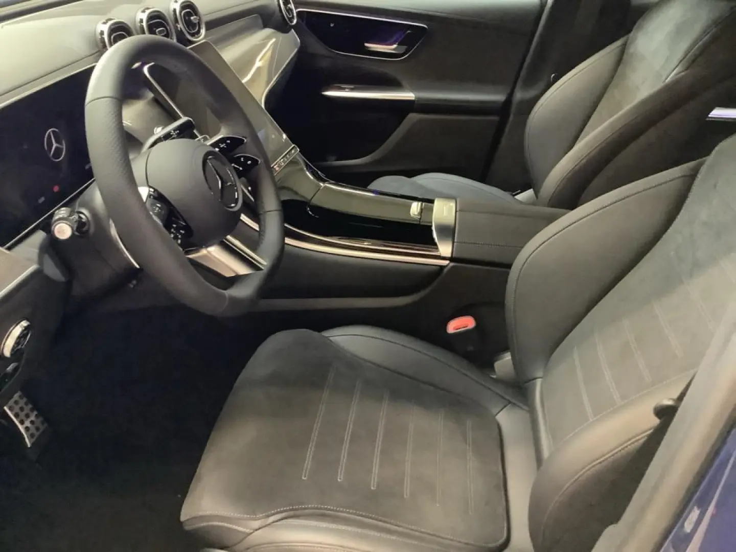 GLC 220 d 4M AMG/NIGHT/19''/LED/AHK/DISTRONIC/