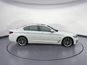 545e xDrive Laserlicht Head-Up Glasdach AHK Harm