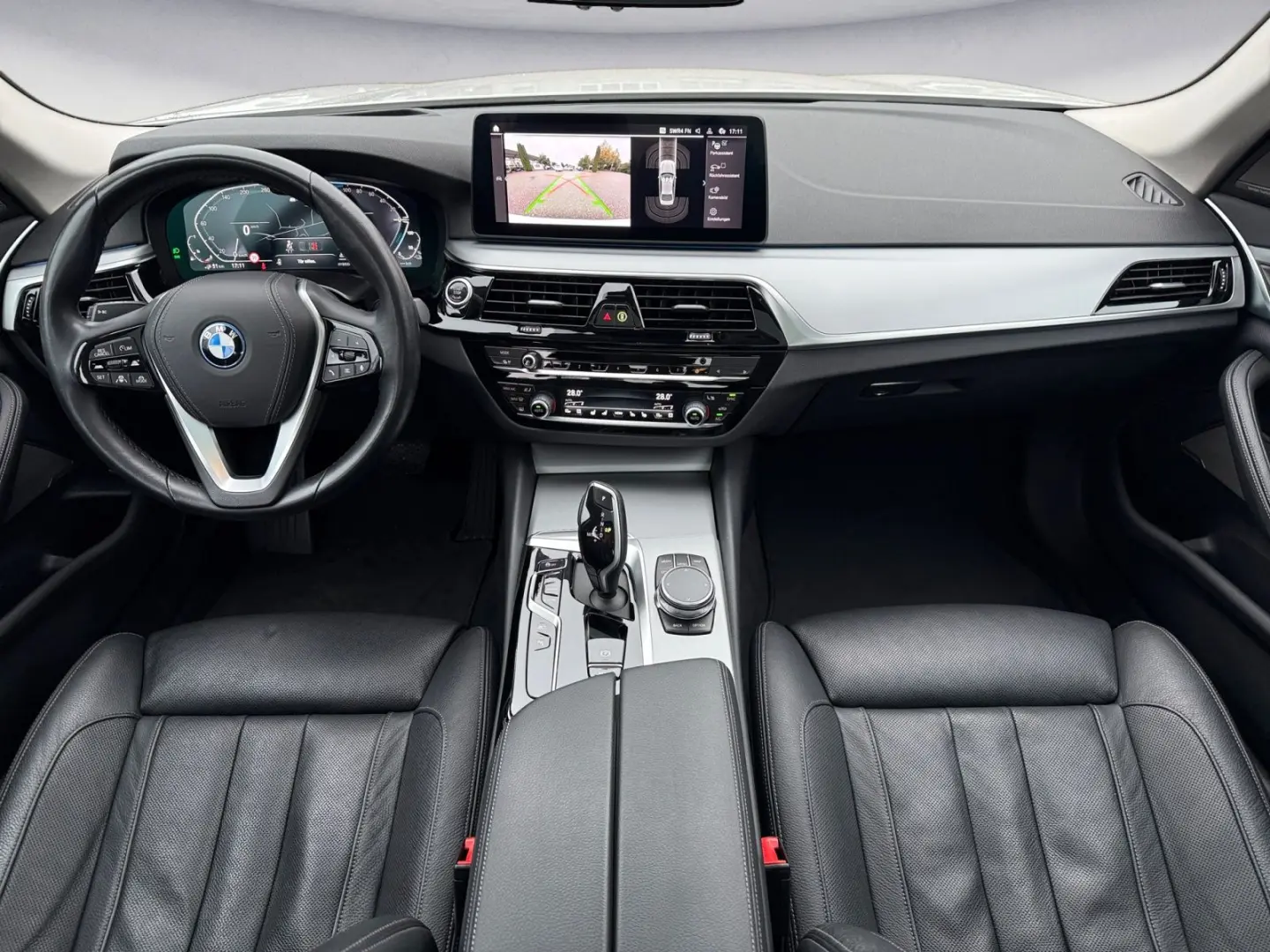 545e xDrive Laserlicht Head-Up Glasdach AHK Harm