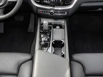 XC60 Ultimate Dark 2WD B4 Diesel EU6d HUD AD