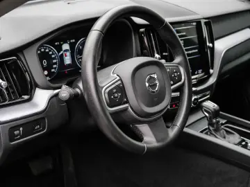 XC60 Momentum Pro 2WD D4 EU6d-T AHK Navi Leder D