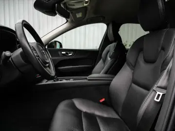 XC60 Momentum Pro 2WD D4 EU6d-T AHK Navi Leder D