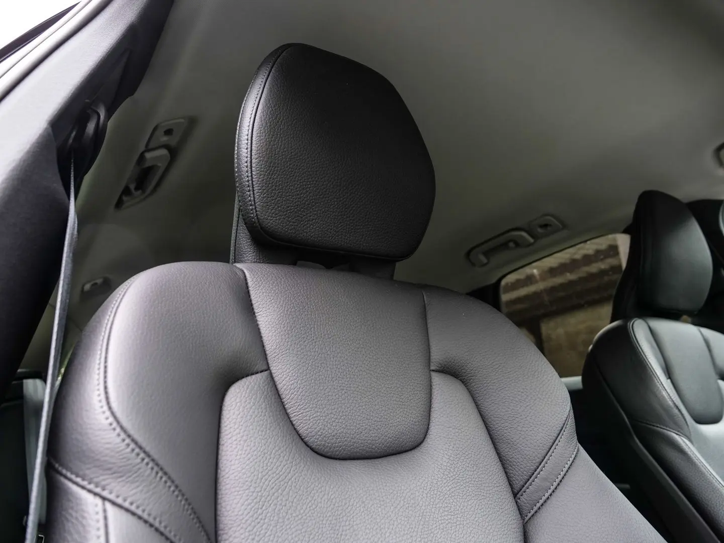 XC60 Momentum Pro 2WD D4 EU6d-T AHK Navi Leder D