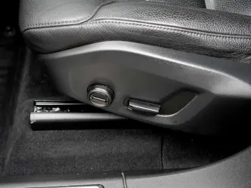 XC60 Momentum Pro 2WD D4 EU6d-T AHK Navi Leder D