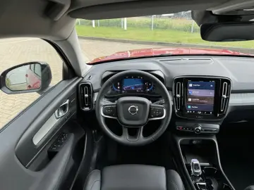 XC40 B4 Ultra Dark Pano inkl. Winterräder