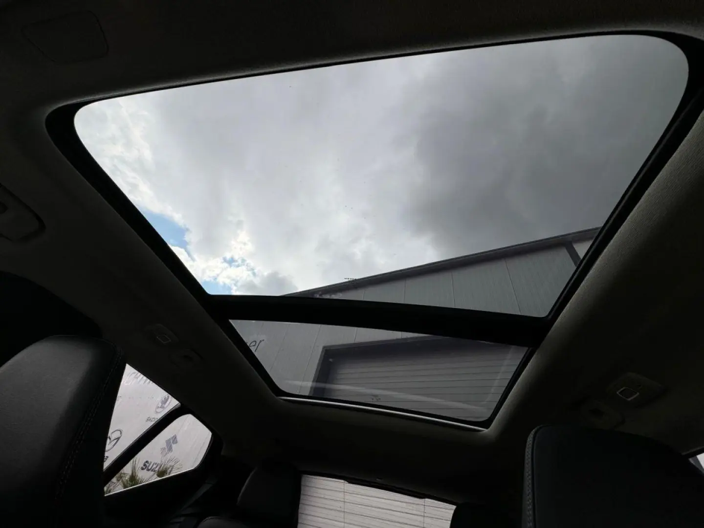 XC40 B4 Ultra Dark Pano inkl. Winterräder
