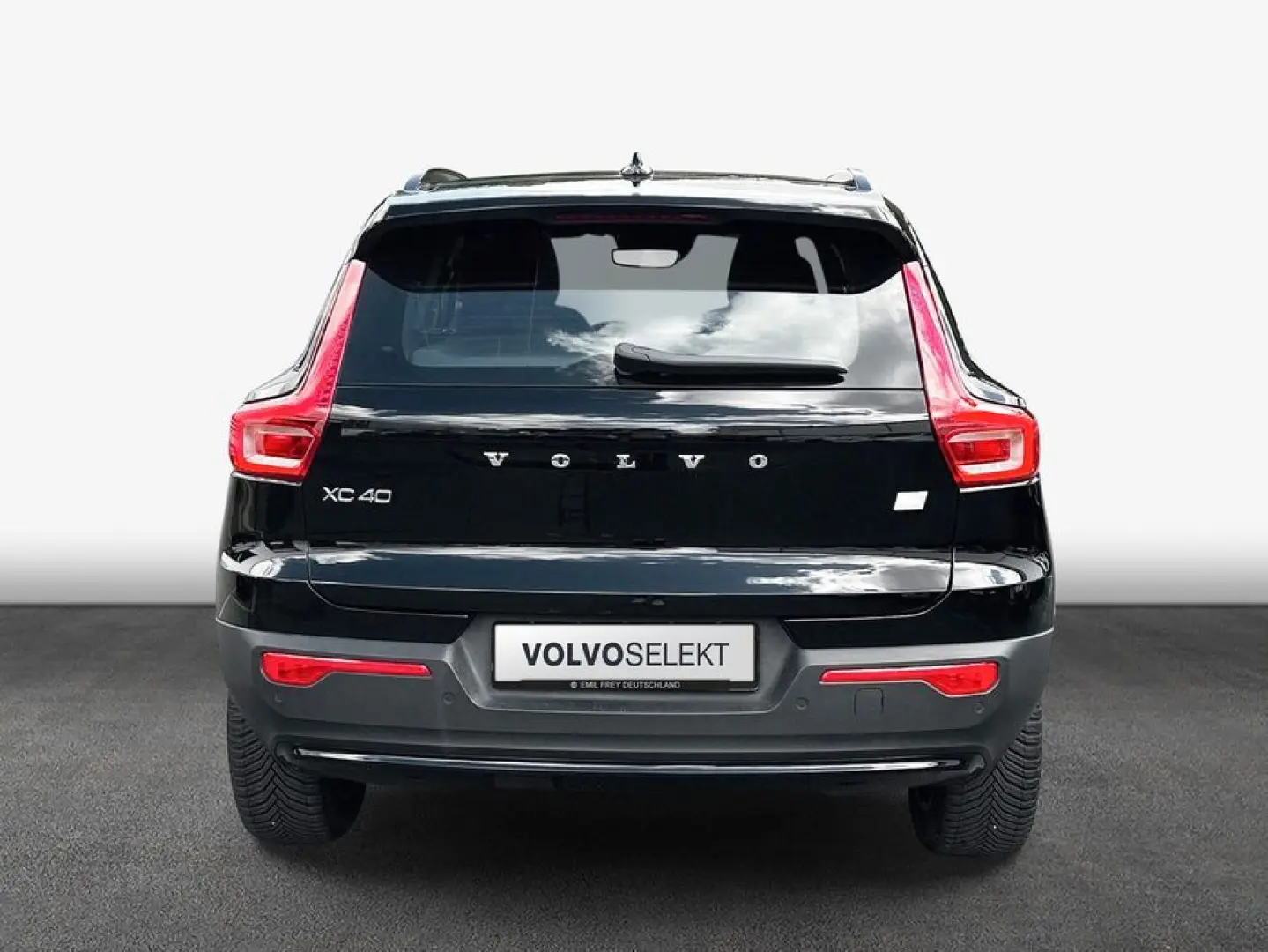 XC40 T5 Recharge DKG Ultimate Dark