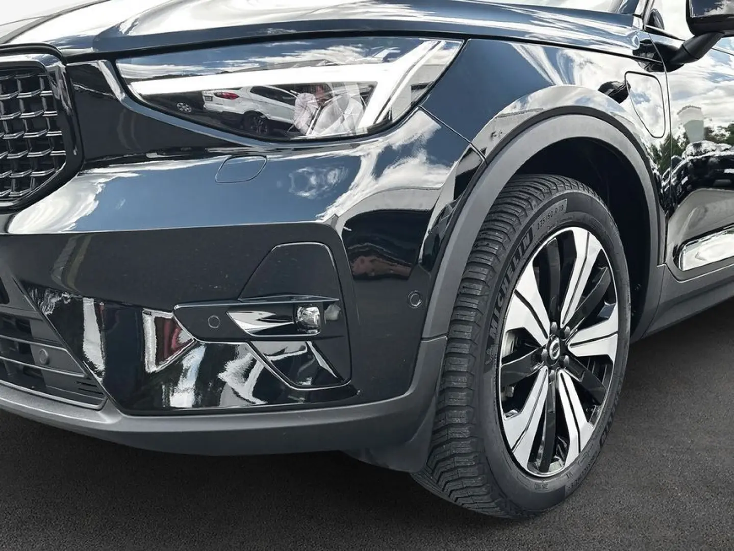 XC40 T5 Recharge DKG Ultimate Dark