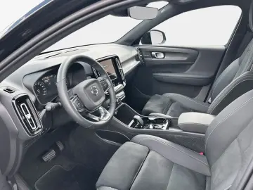 XC40 T5 Recharge DKG Ultimate Dark