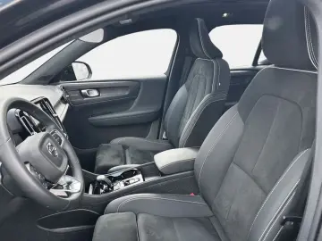 XC40 T5 Recharge DKG Ultimate Dark