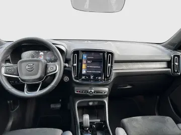 XC40 T5 Recharge DKG Ultimate Dark