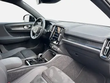 XC40 T5 Recharge DKG Ultimate Dark