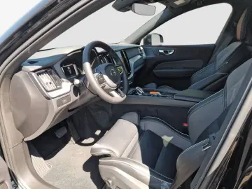 XC60 B4 B Plus Dark