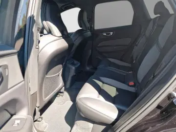 XC60 B4 B Plus Dark