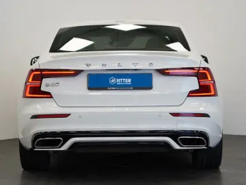 S60 Lim. T4 R-Design*HUD*PANO*StdHzg*360°K.*LED*