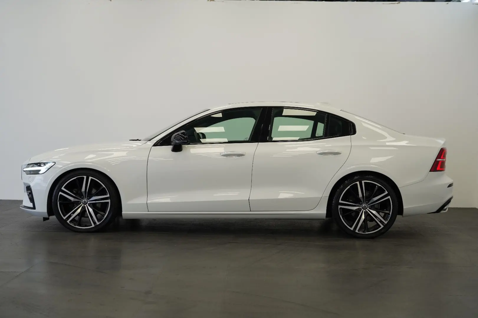 S60 Lim. T4 R-Design*HUD*PANO*StdHzg*360°K.*LED*