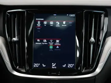 S60 Lim. T4 R-Design*HUD*PANO*StdHzg*360°K.*LED*