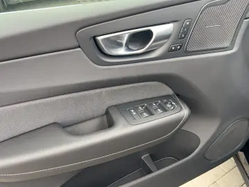 XC60 Plus T6 Plug-In Hybrid Klima
