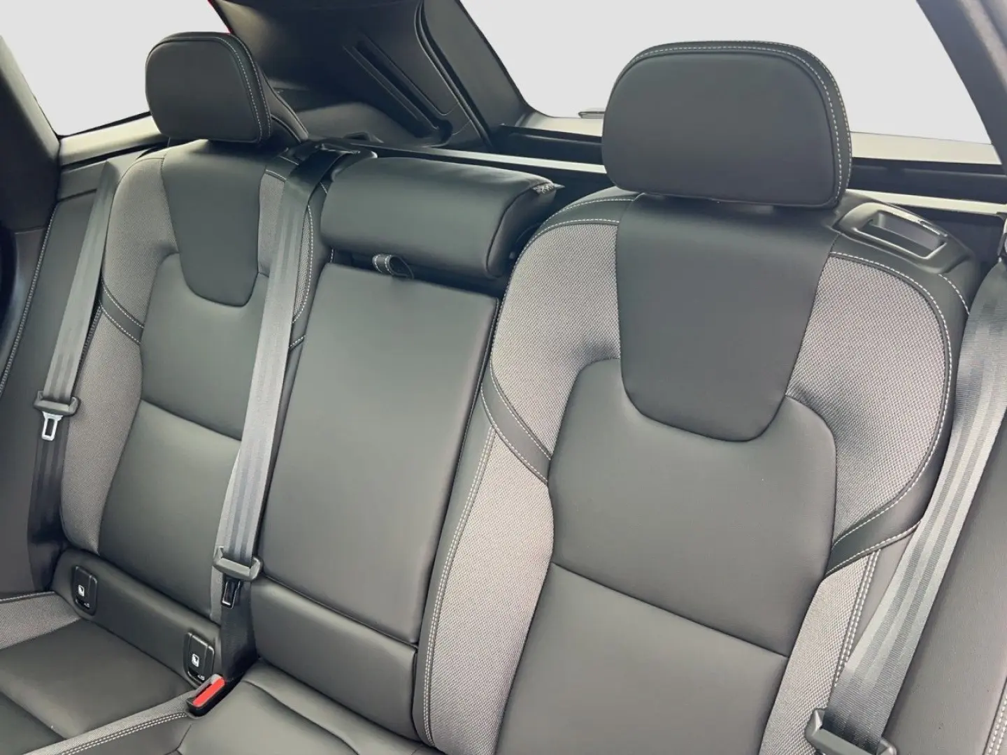 XC60 Plus T6 Plug-In Hybrid Klima