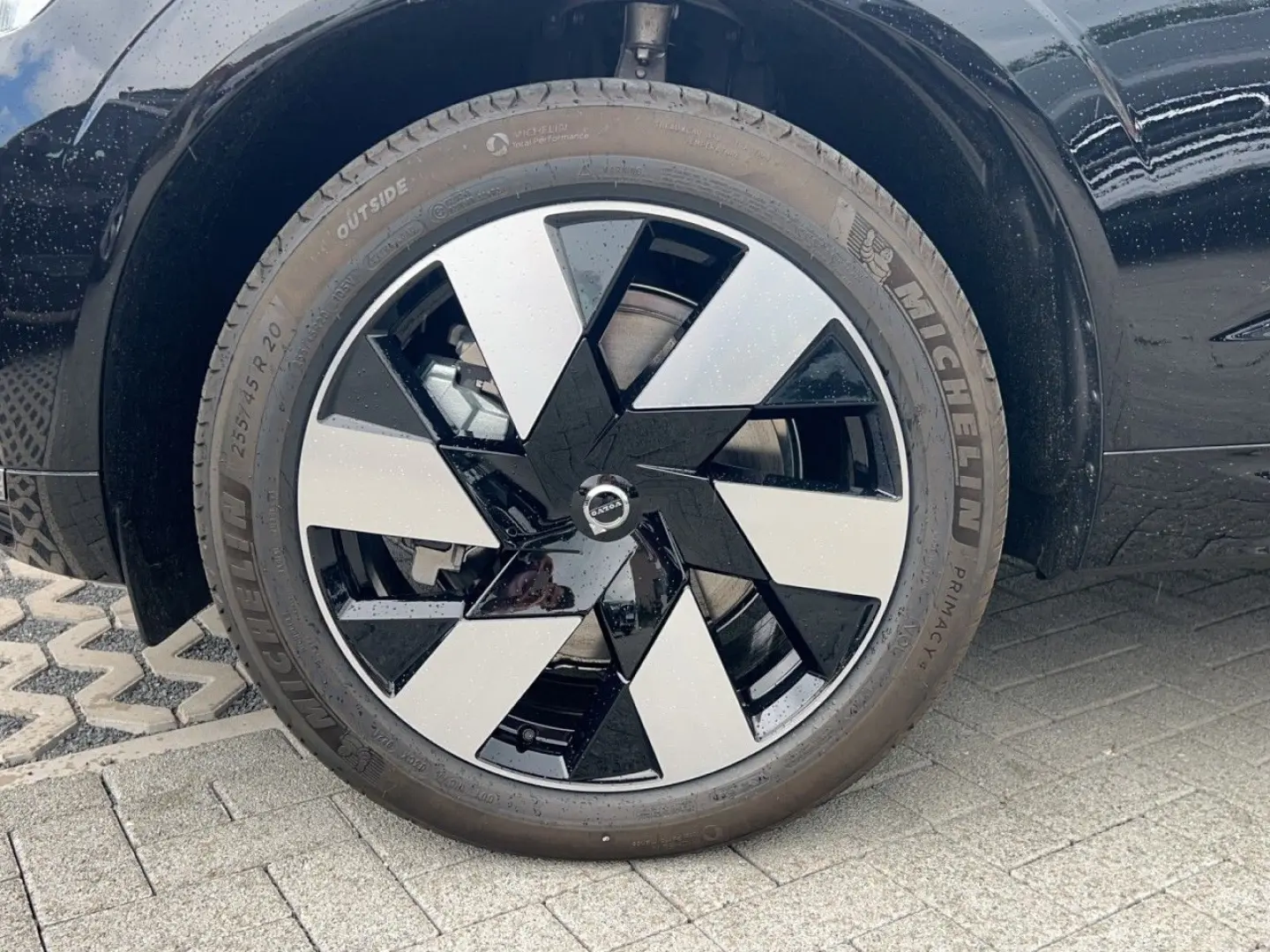 XC60 Plus T6 Plug-In Hybrid Klima