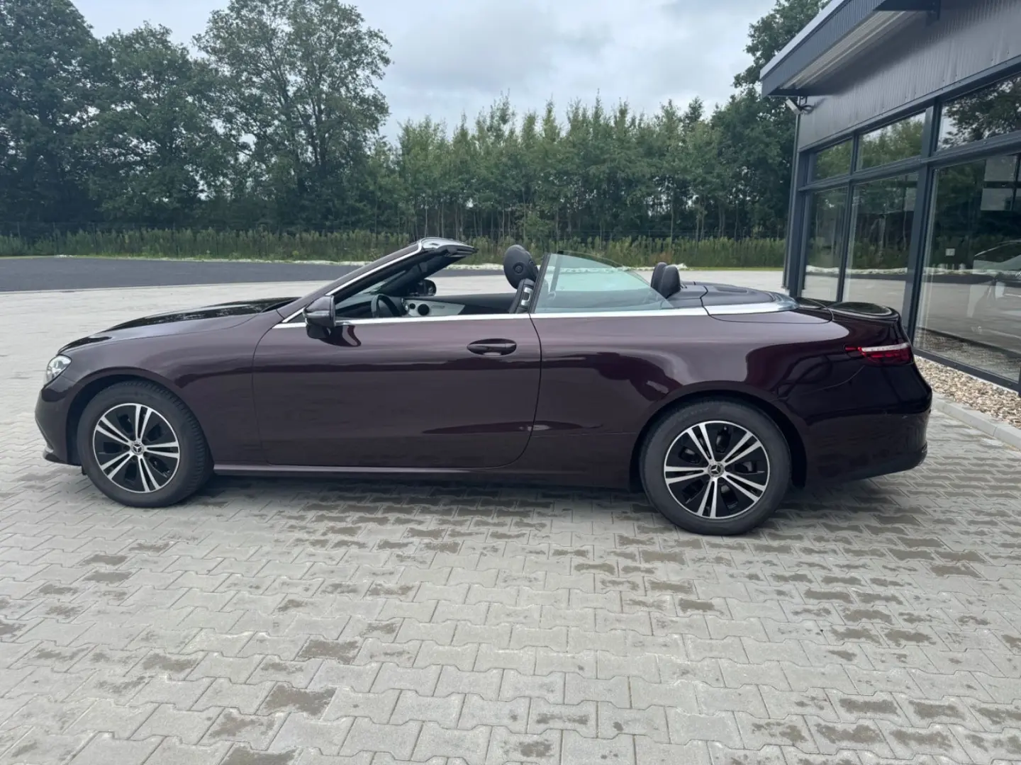E 200 4M Cabrio -ACC-DAB-Ambiente-Airscarf-Kam