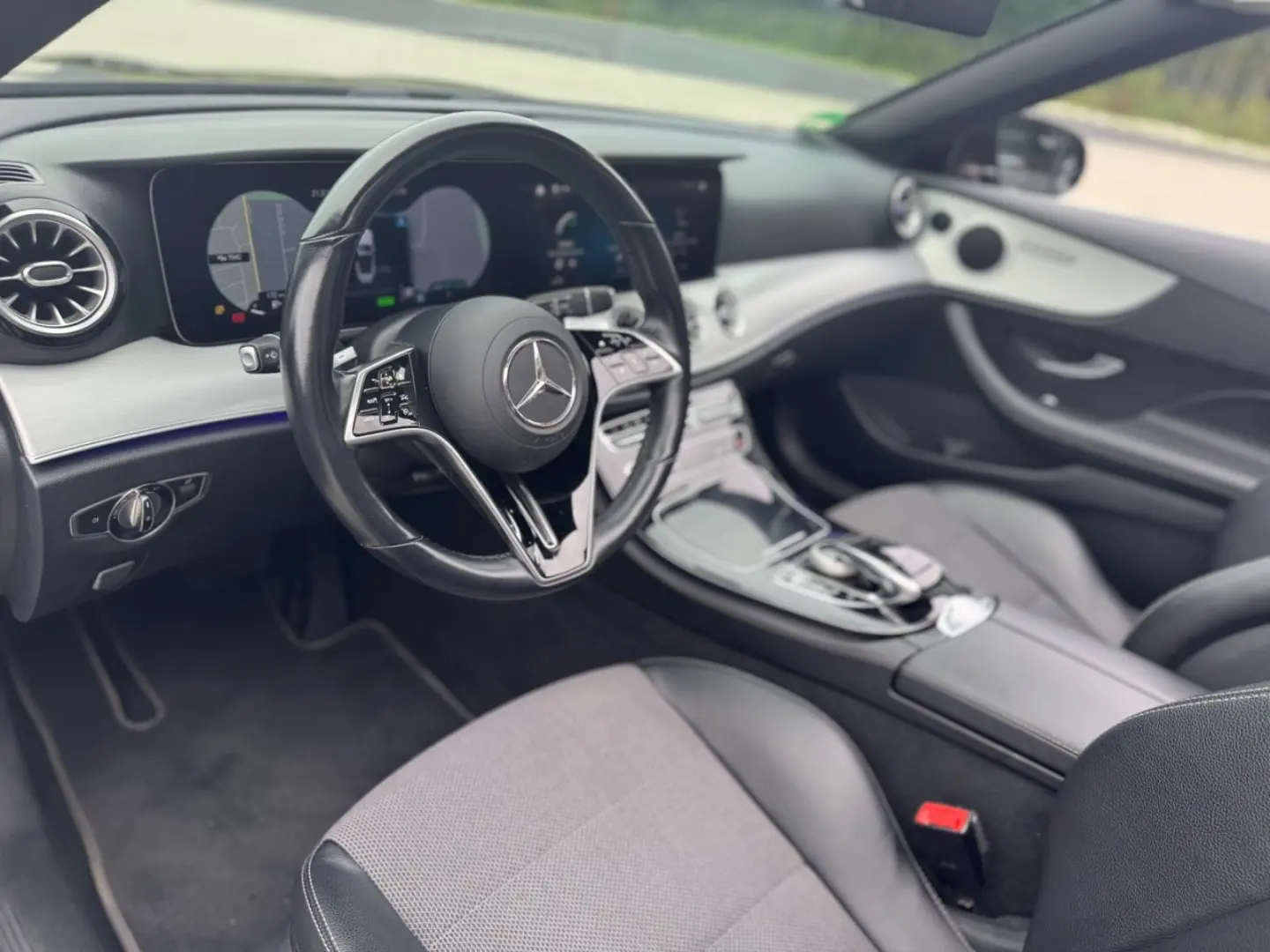 E 200 4M Cabrio -ACC-DAB-Ambiente-Airscarf-Kam