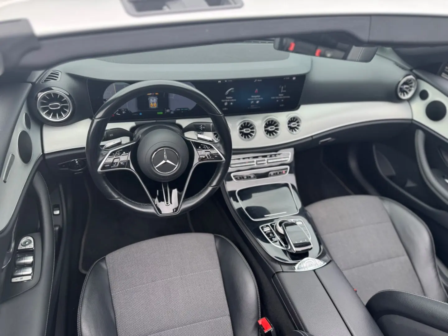E 200 4M Cabrio -ACC-DAB-Ambiente-Airscarf-Kam