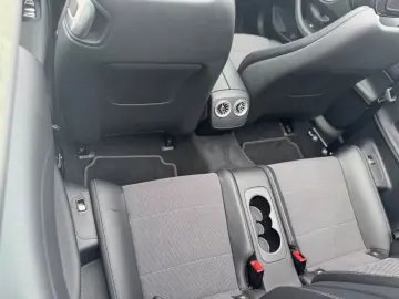 E 200 4M Cabrio -ACC-DAB-Ambiente-Airscarf-Kam