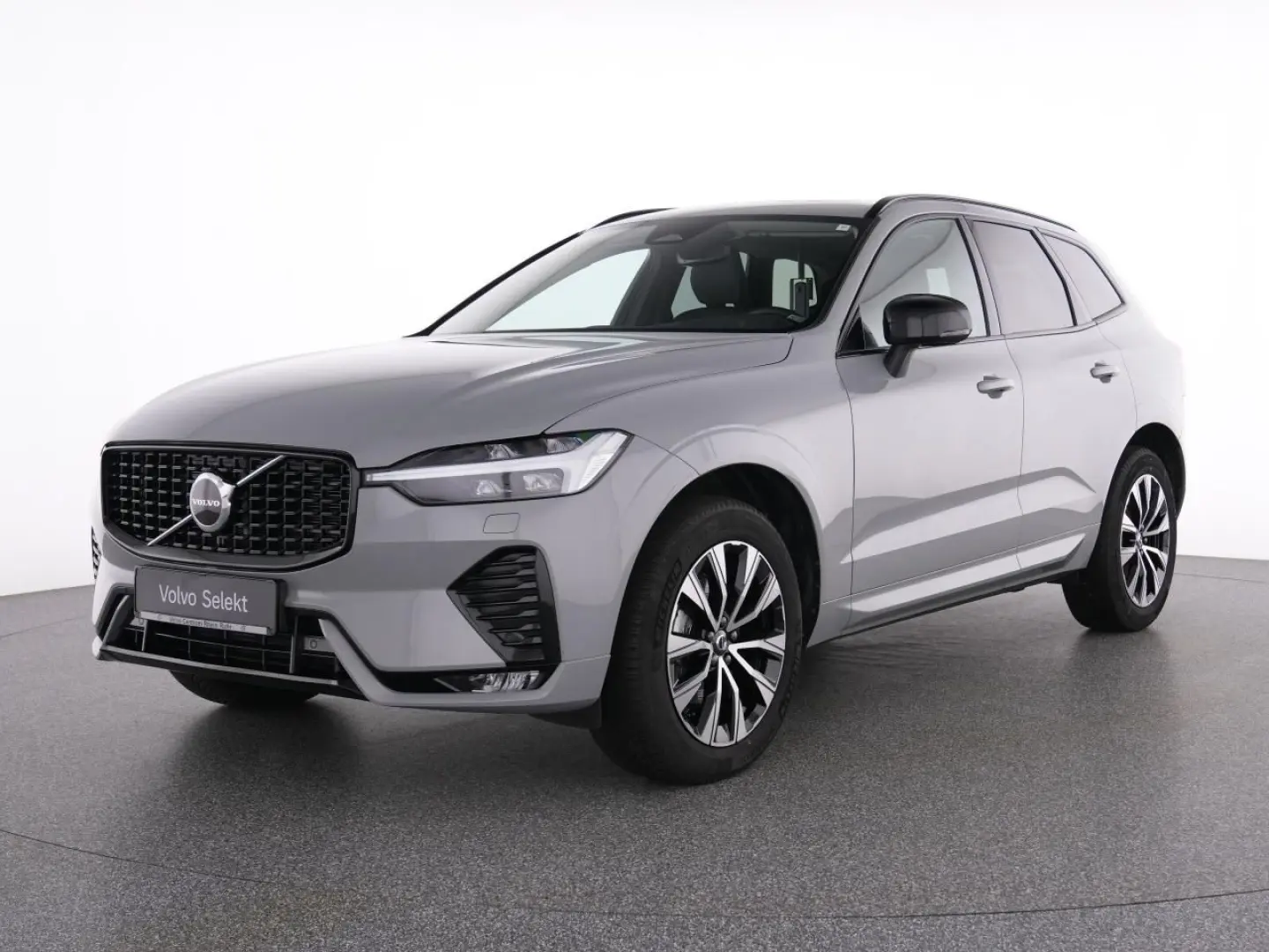 XC60 B5 AWD Plus Dark WINTERPAK AHK PANO MEMORY