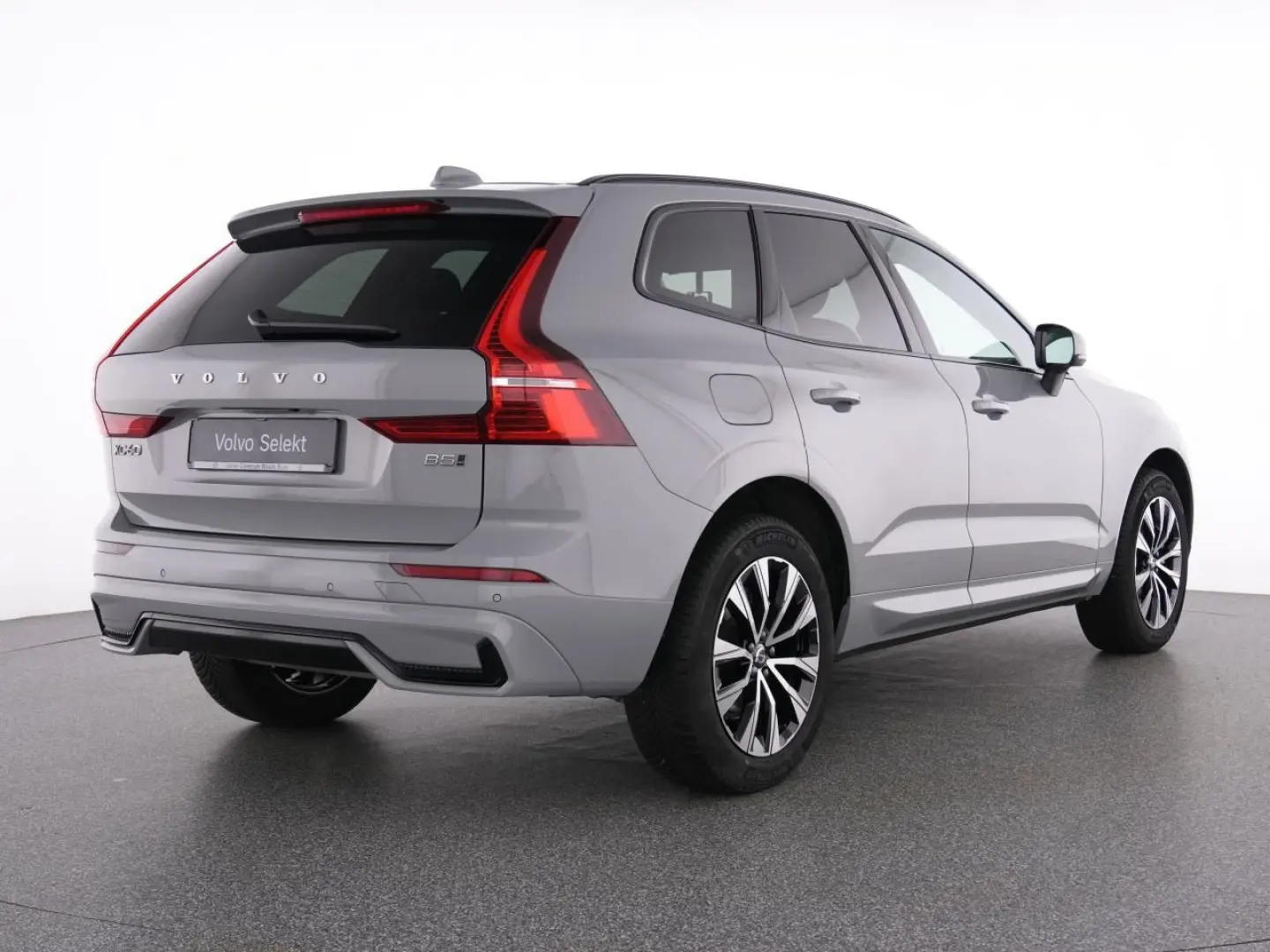 XC60 B5 AWD Plus Dark WINTERPAK AHK PANO MEMORY