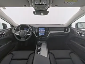 XC60 B5 AWD Plus Dark WINTERPAK AHK PANO MEMORY