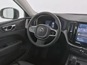 XC60 B5 AWD Plus Dark WINTERPAK AHK PANO MEMORY