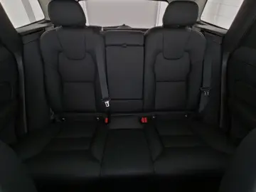 XC60 B5 AWD Plus Dark WINTERPAK AHK PANO MEMORY