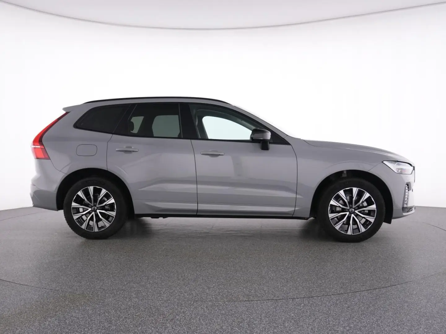 XC60 B5 AWD Plus Dark WINTERPAK AHK PANO MEMORY