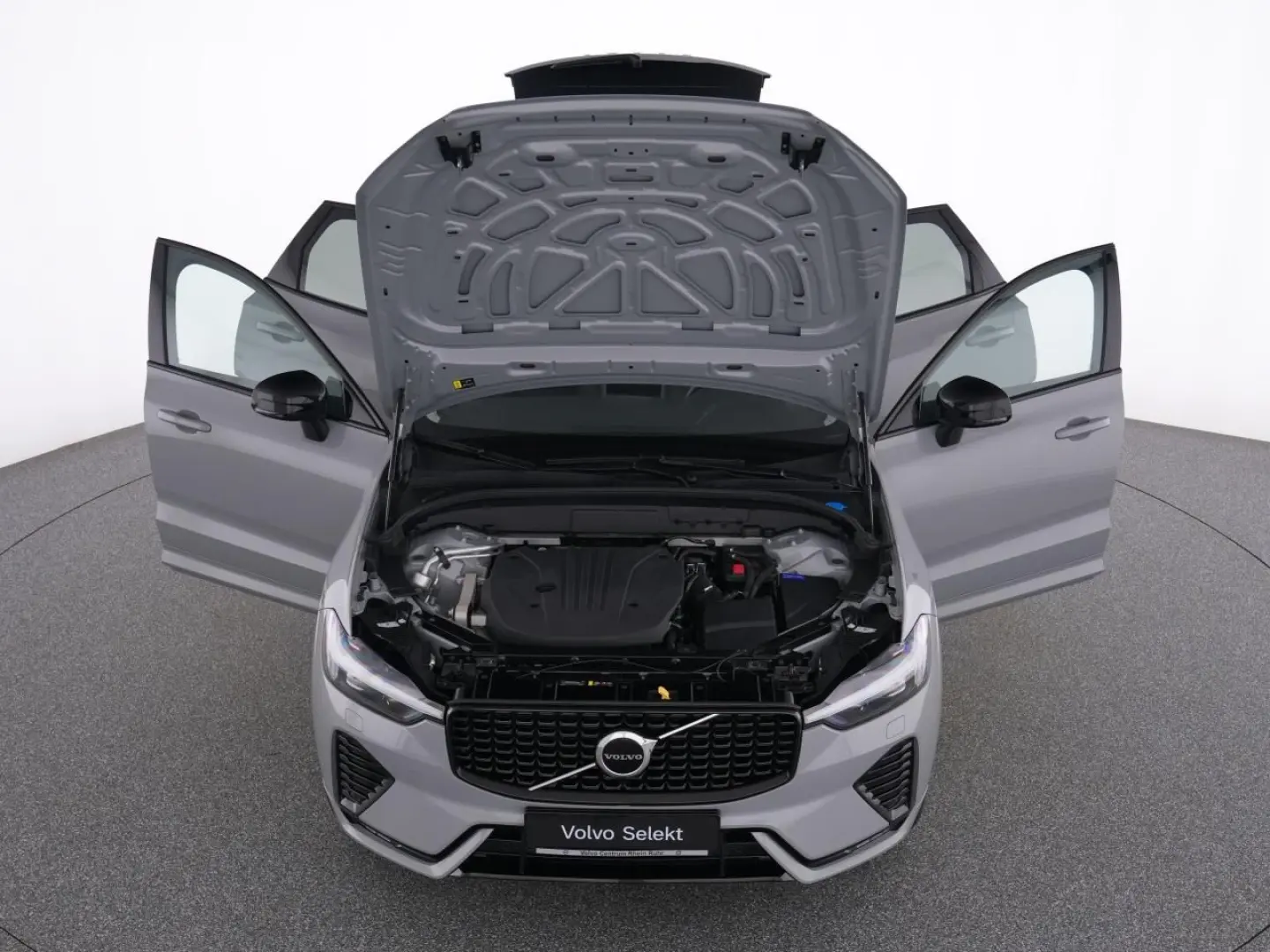 XC60 B5 AWD Plus Dark WINTERPAK AHK PANO MEMORY