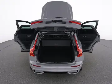 XC60 B5 AWD Plus Dark WINTERPAK AHK PANO MEMORY