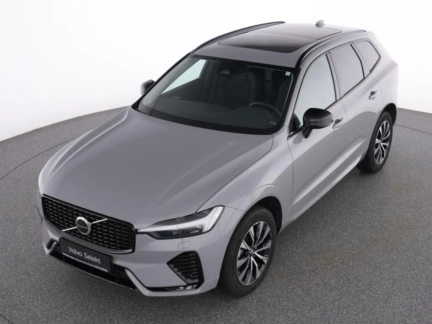XC60 B5 AWD Plus Dark WINTERPAK AHK PANO MEMORY