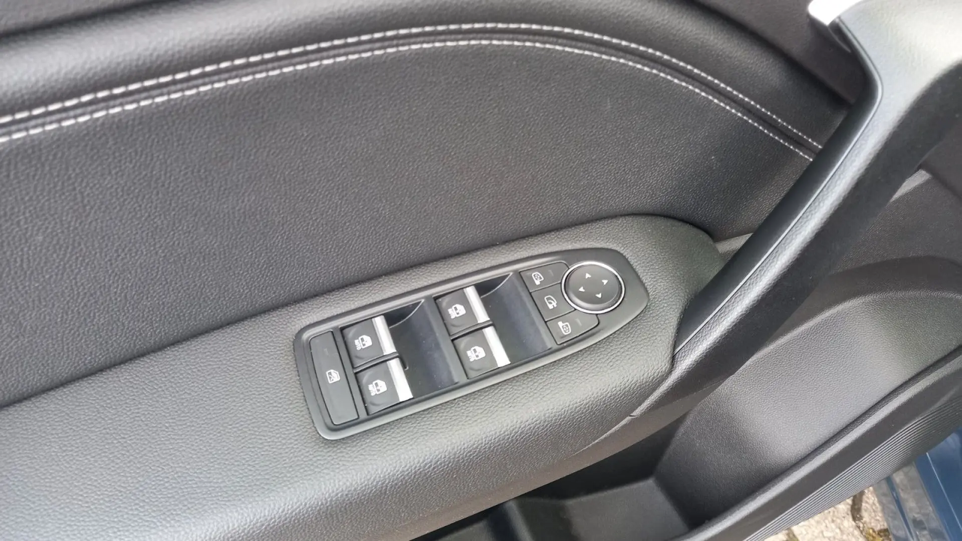 ASX Select Plug-in-Hybrid