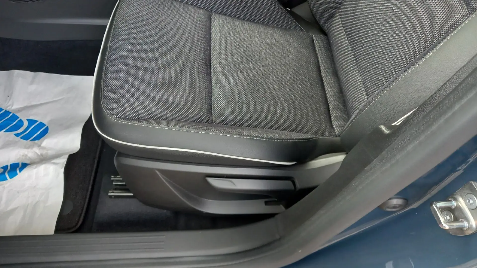 ASX Select Plug-in-Hybrid