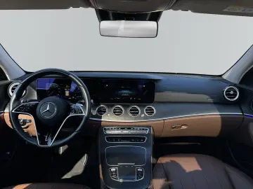E 200 AMG line *Pano *360° *Headup *Keyless
