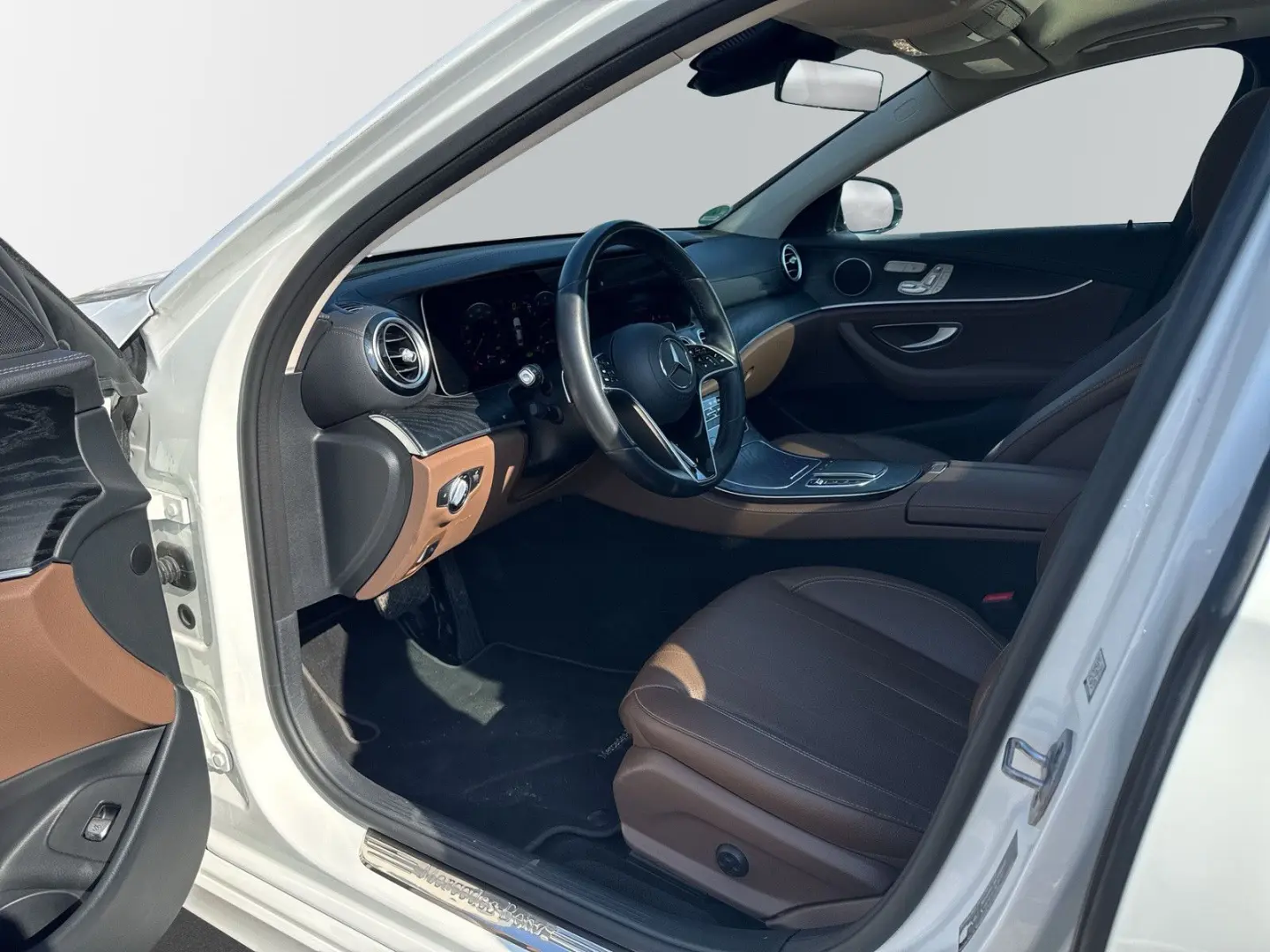 E 200 AMG line *Pano *360° *Headup *Keyless