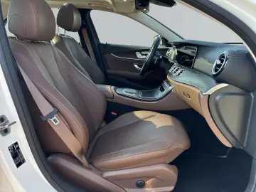E 200 AMG line *Pano *360° *Headup *Keyless