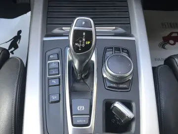 BMW X5 xDrive25d AT