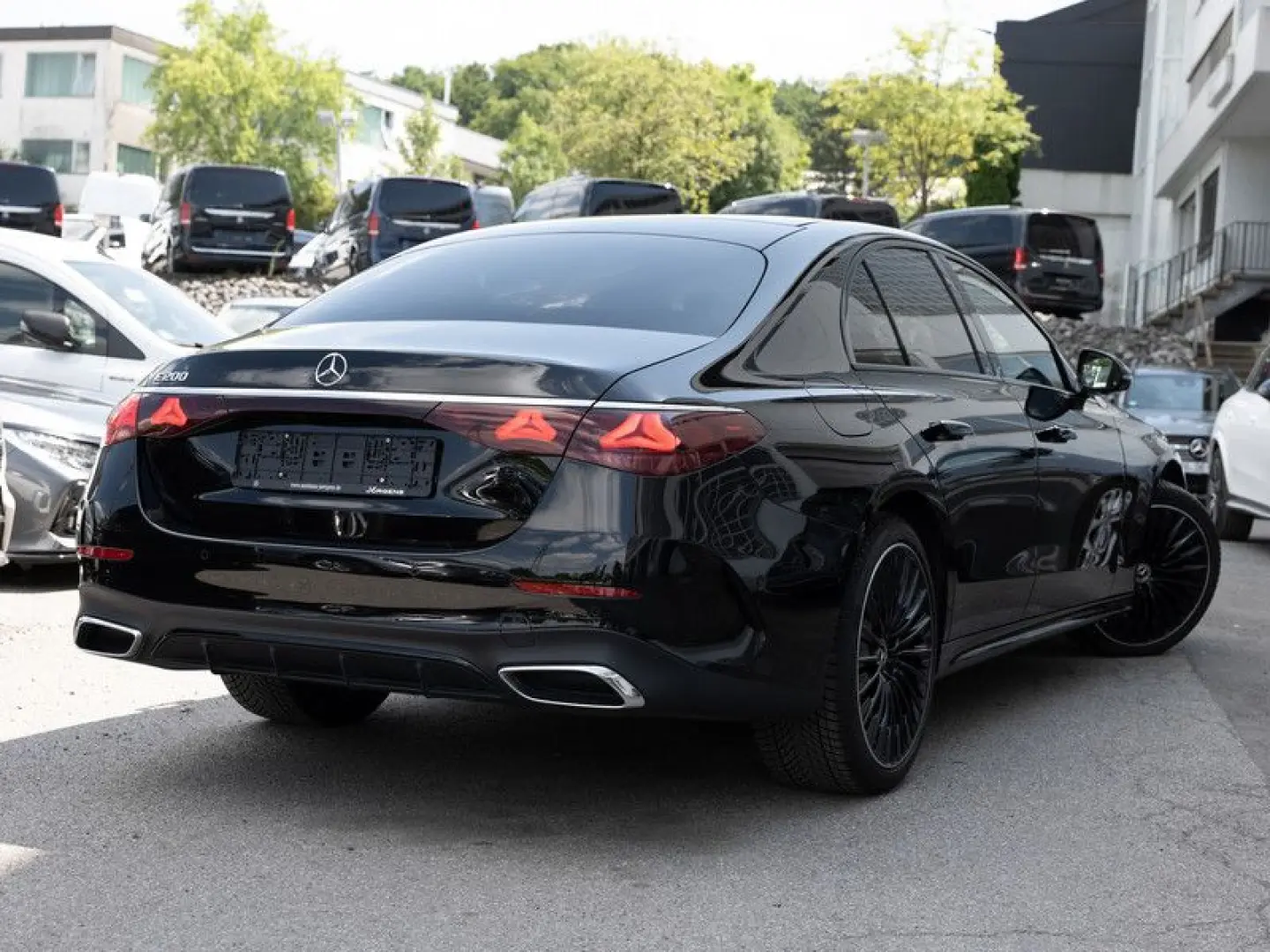 E 200 AMG-Sport/Pano/Burm/Sitzklima/Night/20'