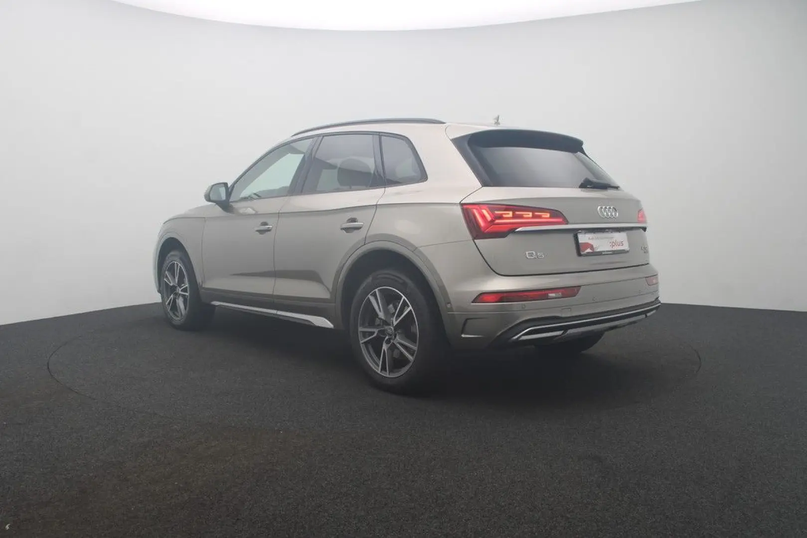 Q5 40 TDI quattro . Matrix Navi ACC HuD Pano