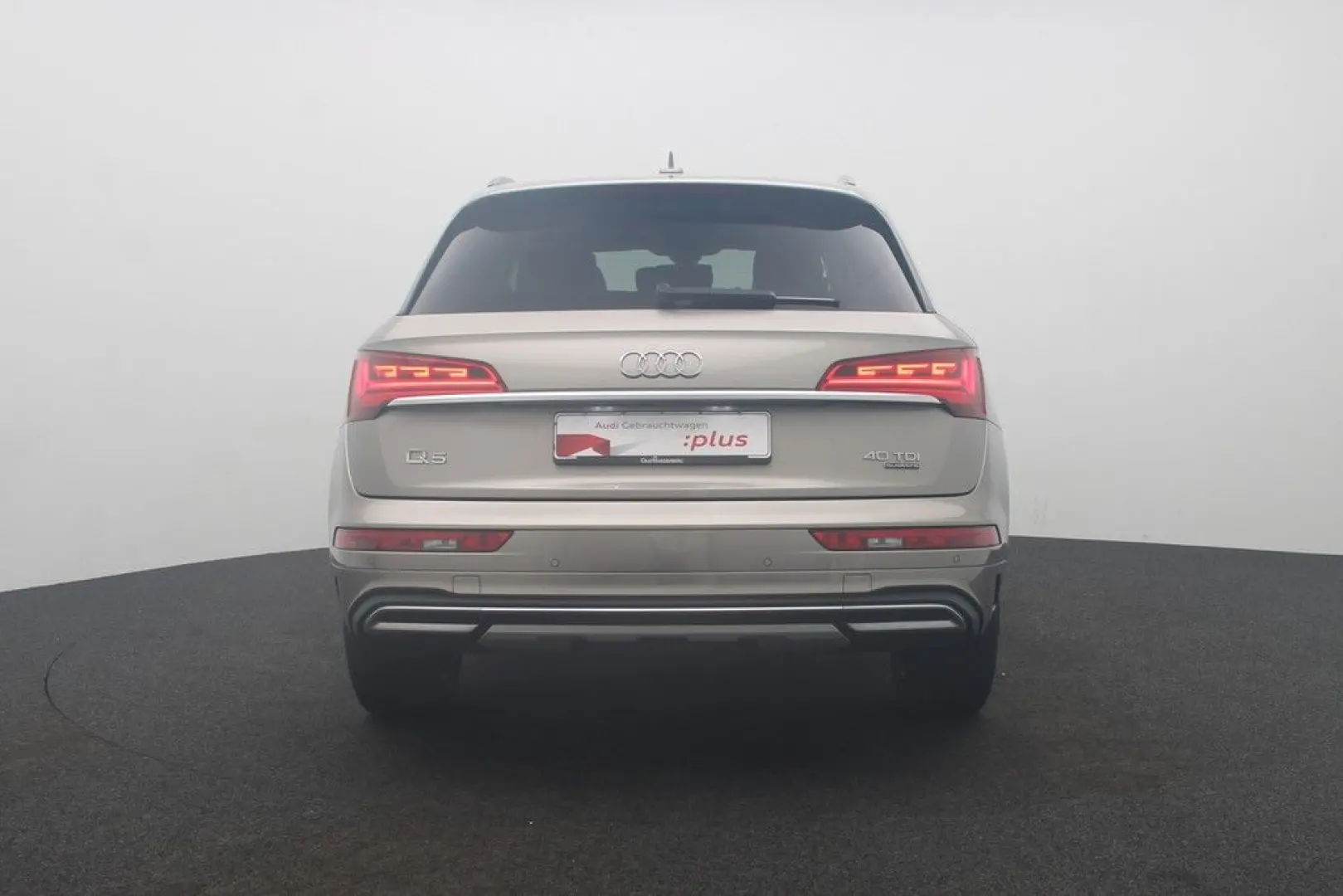 Q5 40 TDI quattro . Matrix Navi ACC HuD Pano