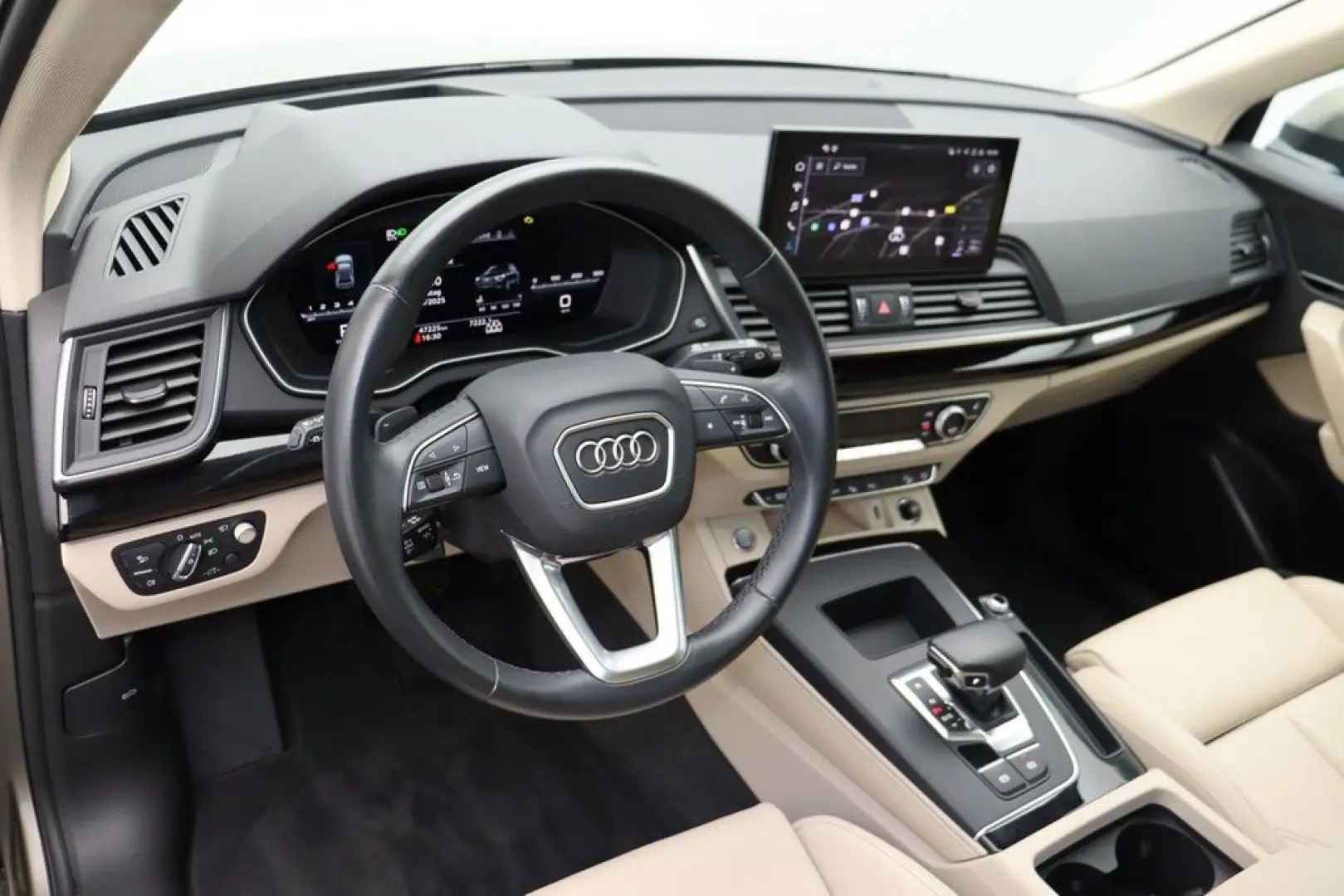 Q5 40 TDI quattro . Matrix Navi ACC HuD Pano