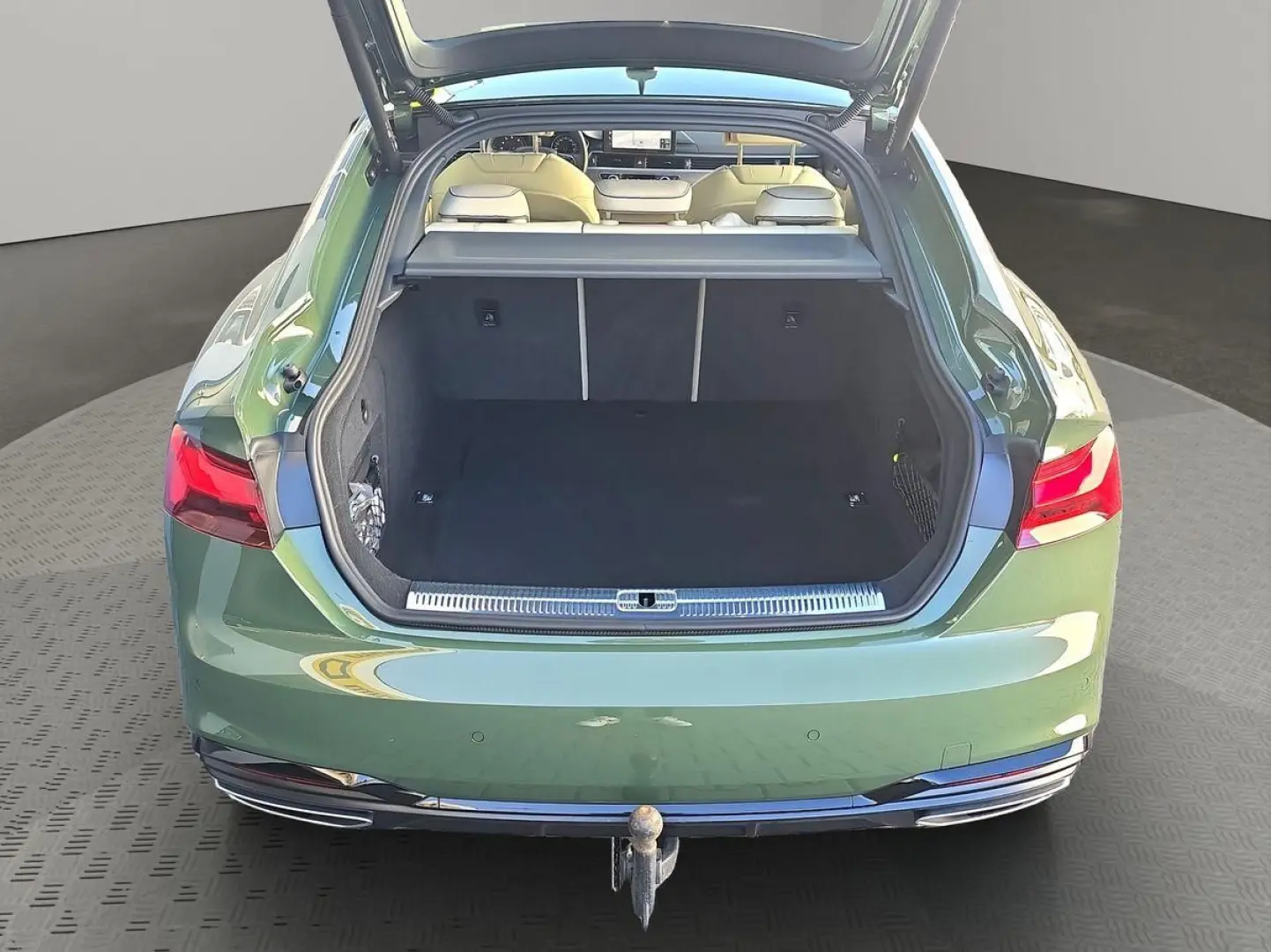 A5 40 TFSI qua S-line B&O  R-KAM LEDER MATRIX NA