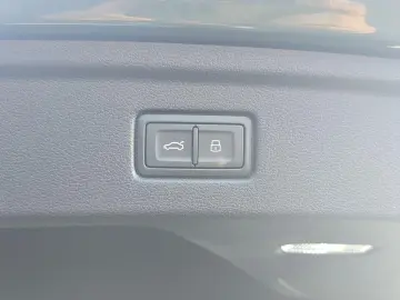 A5 40 TFSI qua S-line B&O  R-KAM LEDER MATRIX NA